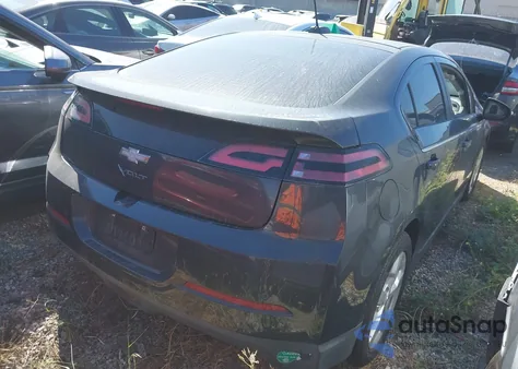 2015 Chevrolet Volt z USA, uszkodzony, nr VIN 1G1RD6E48FU128331